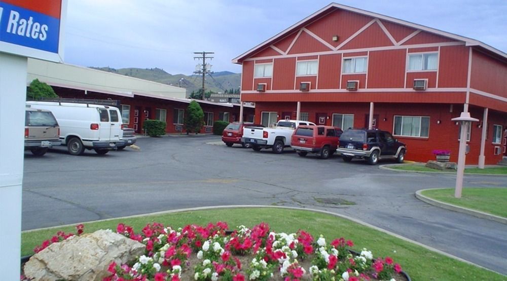Avenue Motel Венатчі Екстер'єр фото